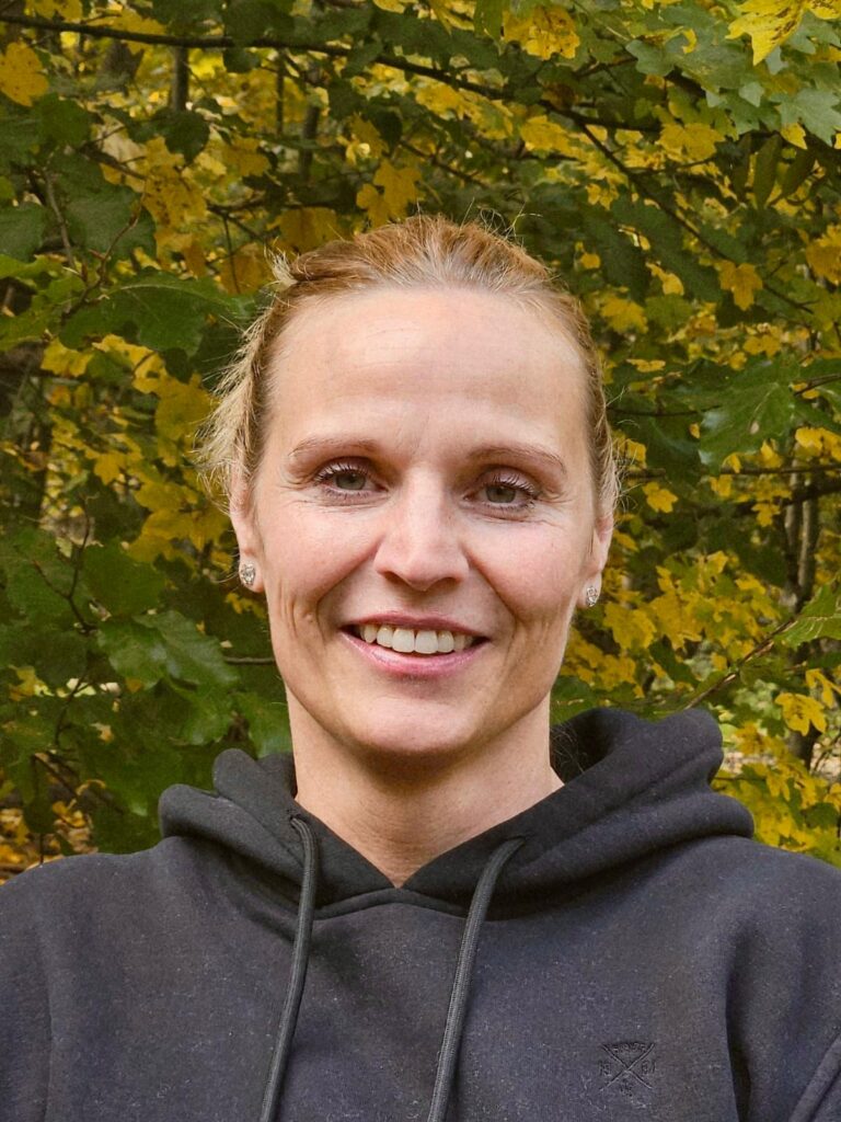 Angelika Holleis